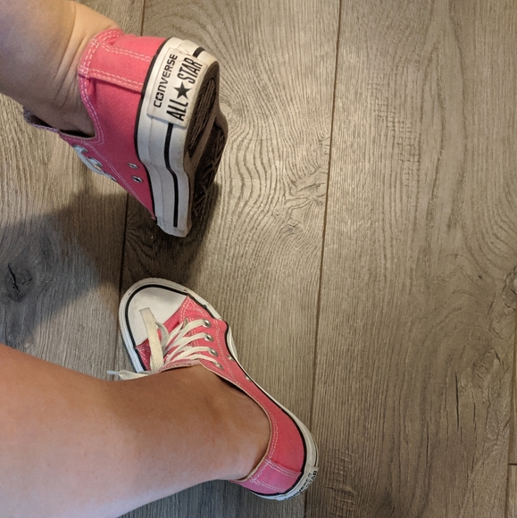Pink Converse Chucks - Picture 2 of 3
